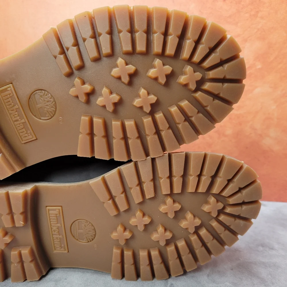 Timberland Gray Premaloft insulated hiking boots. Size 7 - Picture 12 of 14